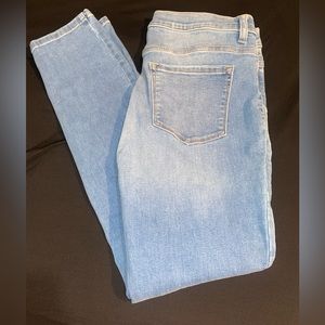 Harper Distressed Skinny Jeans 30